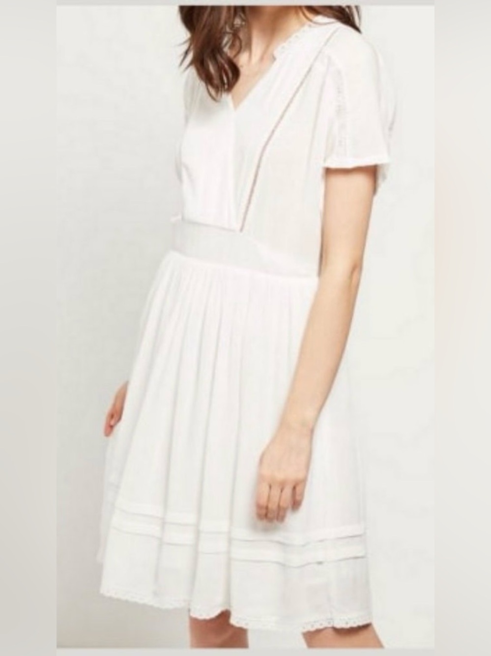 Comptoir Des Cotonniers Ivory V‑Neck Mini Dress with Lace Trim